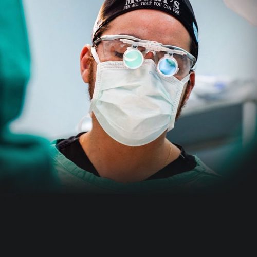 ¿Existe relación entre la circuncisión y la fimosis?